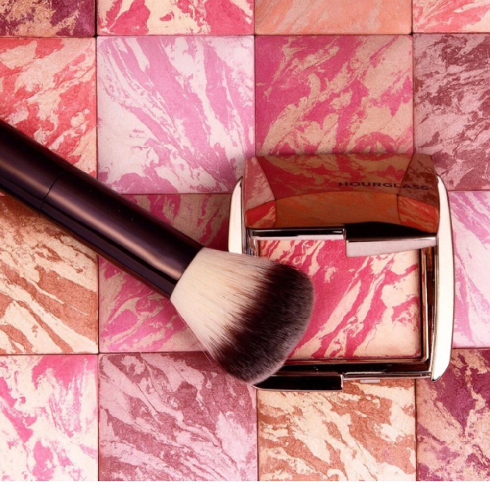 Hourglass Ambient lighting blush